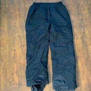 Women’s snow pants!